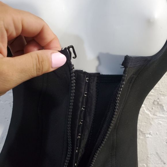 4x$25 Black waist trainer gym  size large - Picture 3 of 11